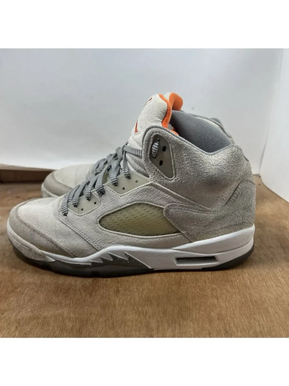Size 11.5 - Air Jordan 5 Retro SE Craft Light Orewood Brown
